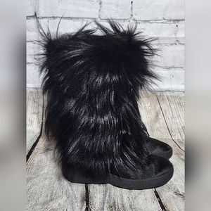 PRE-LOVED VINTAGE OSCAR FUR BOOTS SIZE 7